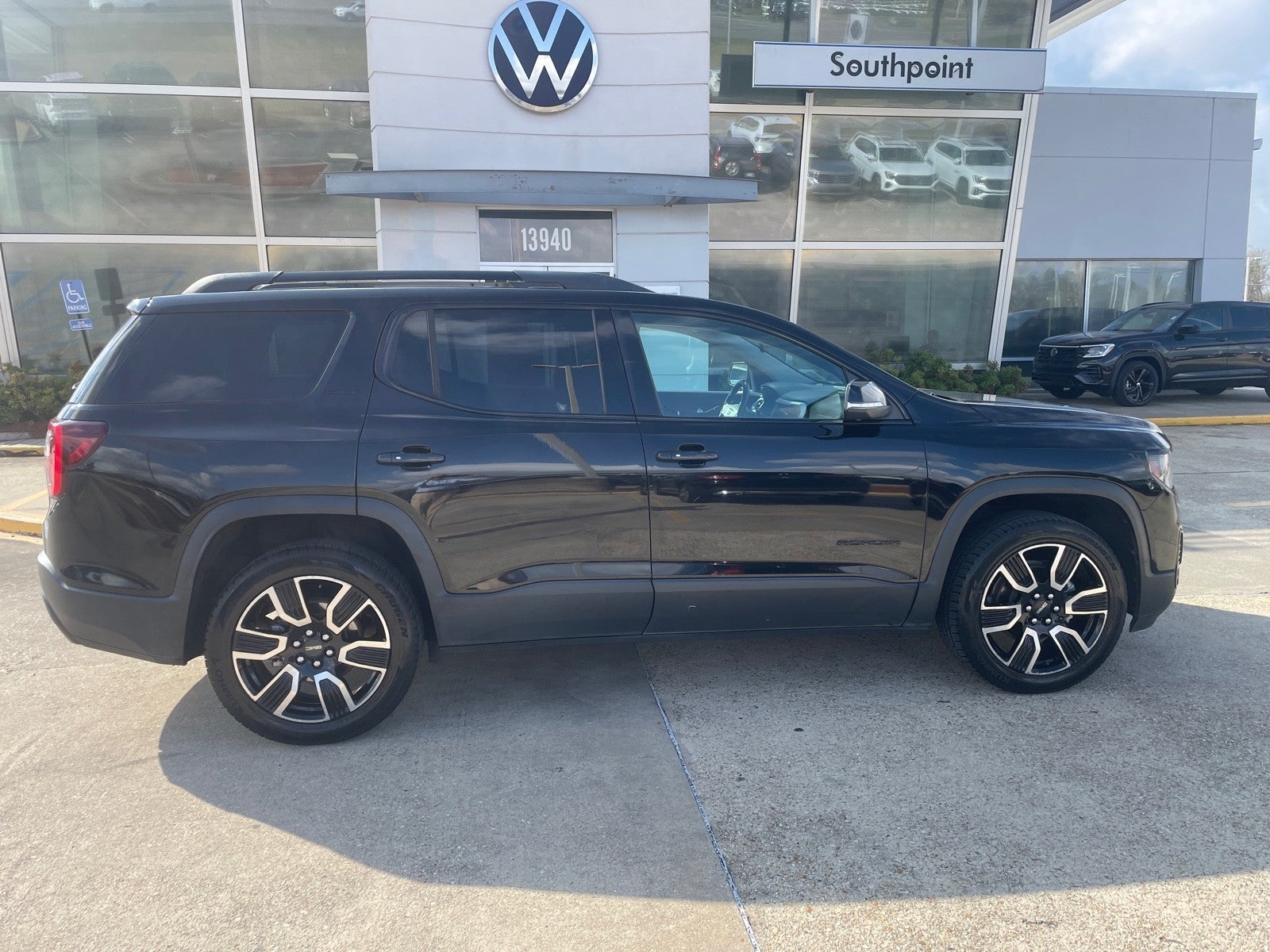 2021 GMC Acadia SLT