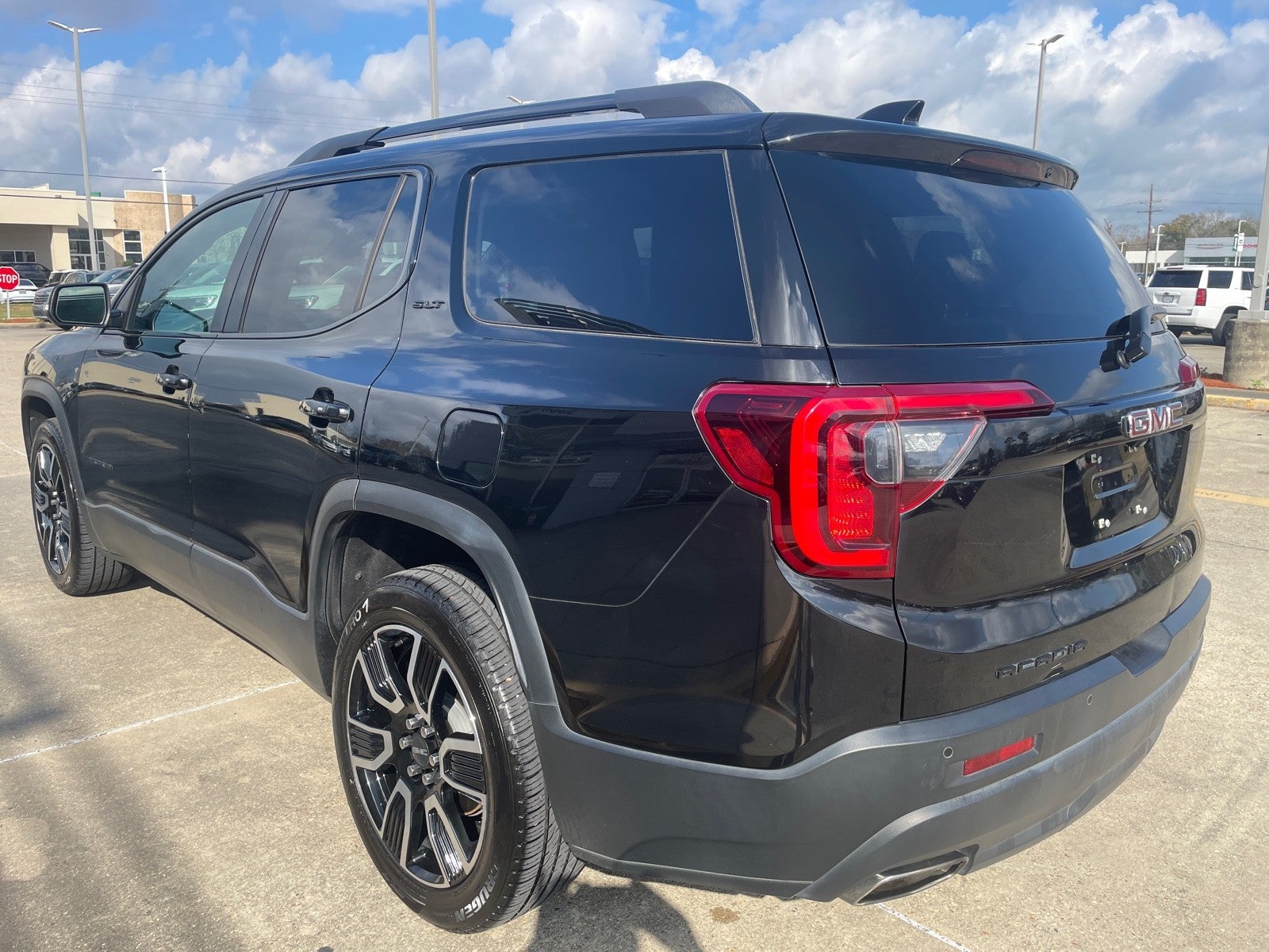 2021 GMC Acadia SLT