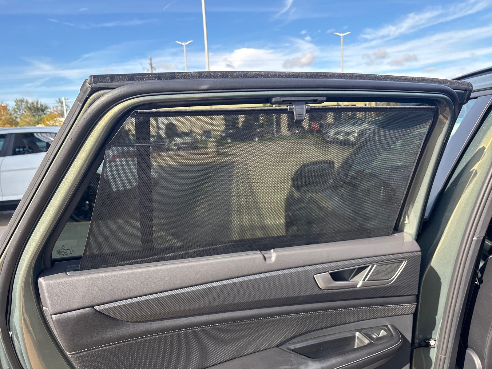 2026 Volkswagen Atlas Cross Sport 2.0T SEL R-Line Black