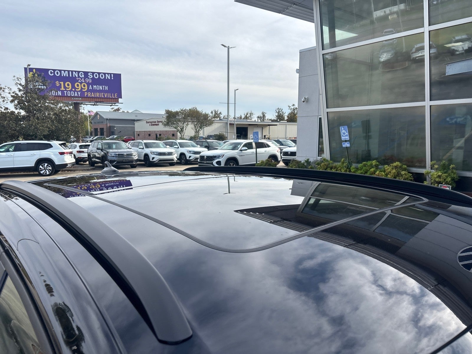 2026 Volkswagen Atlas Cross Sport 2.0T SEL R-Line Black