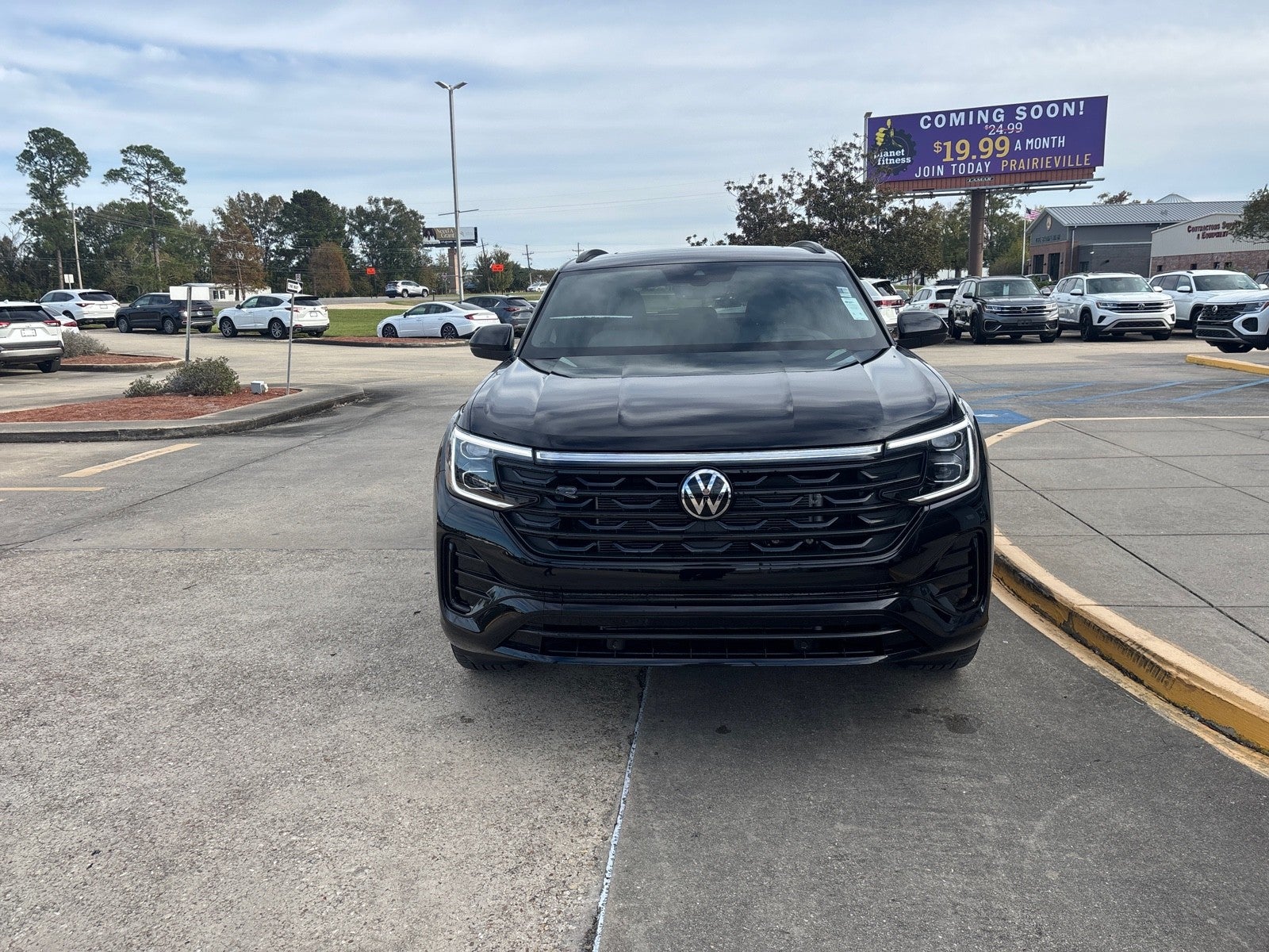 2026 Volkswagen Atlas Cross Sport 2.0T SEL R-Line Black