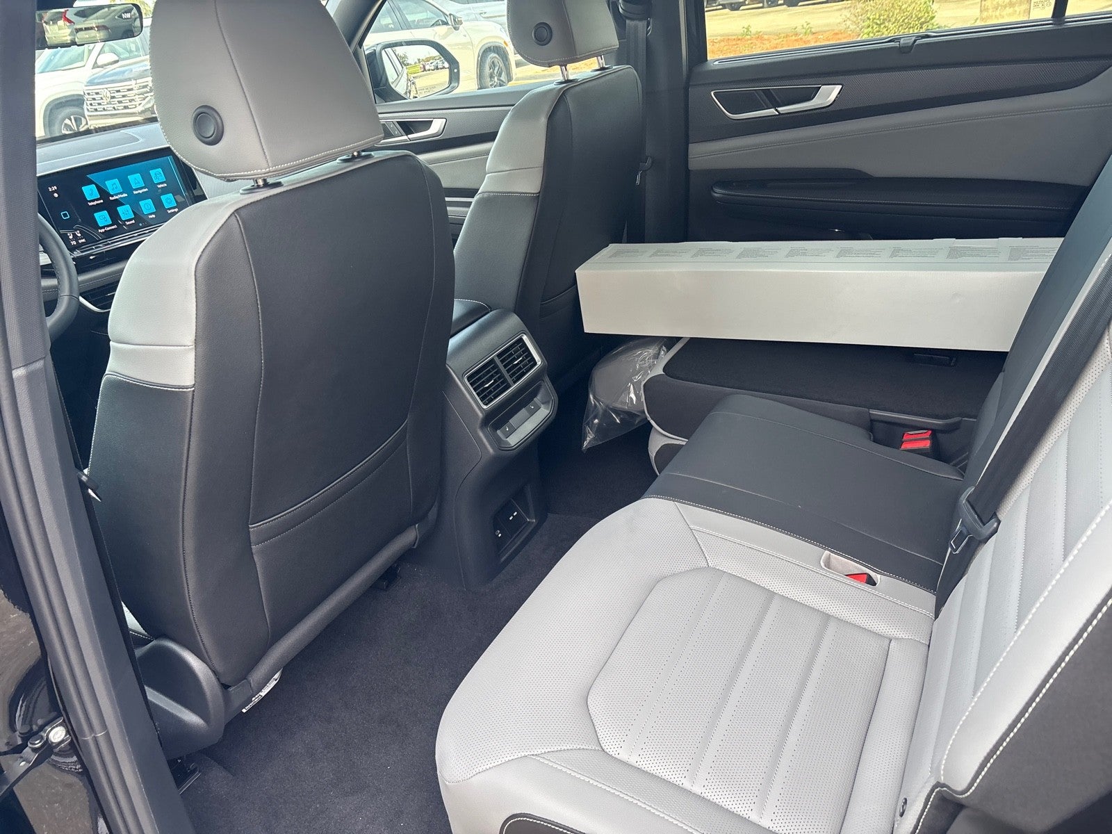 2026 Volkswagen Atlas Cross Sport 2.0T SEL R-Line Black