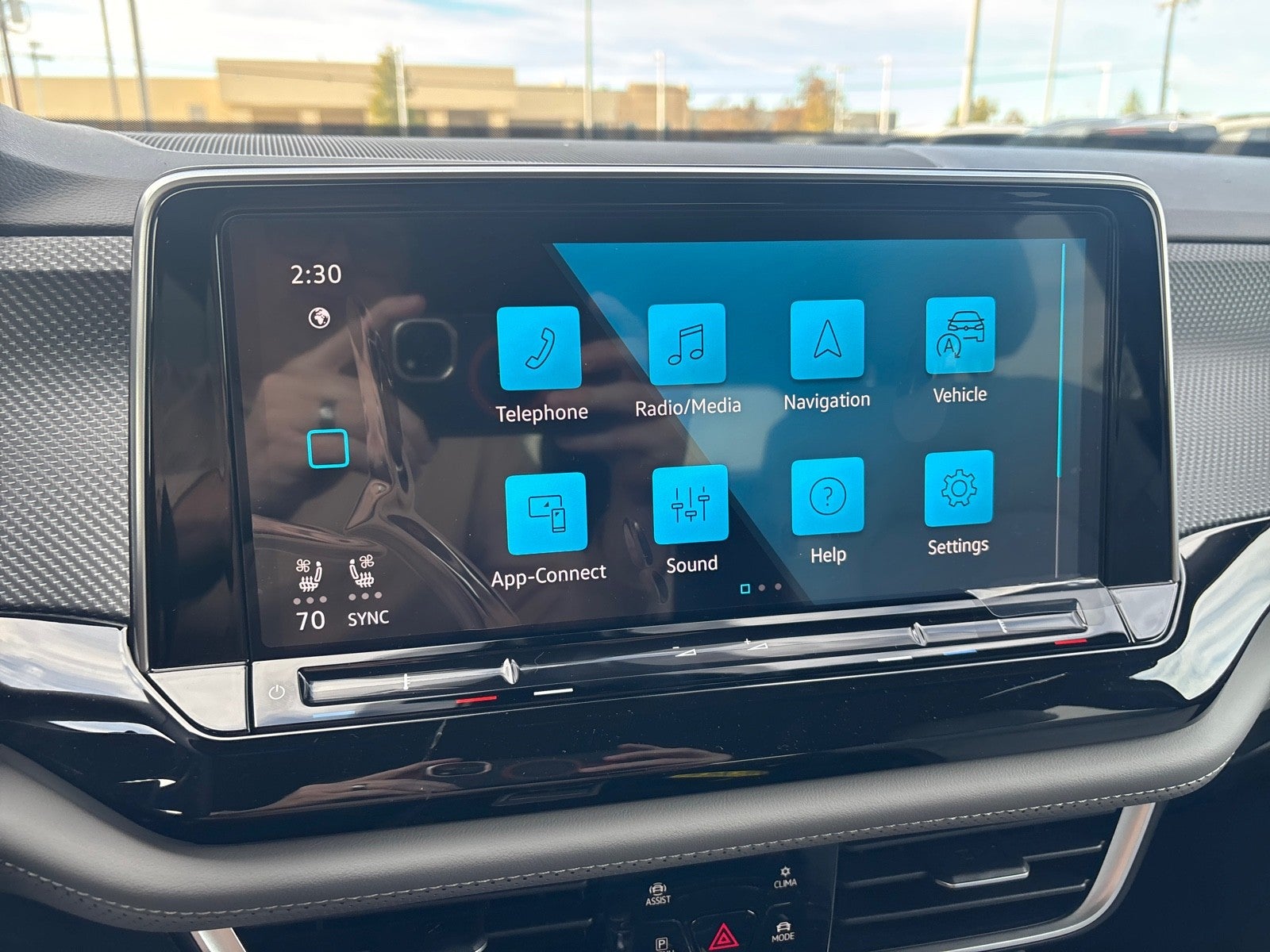 2026 Volkswagen Atlas Cross Sport 2.0T SEL R-Line Black