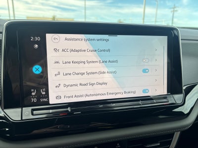 2026 Volkswagen Atlas Cross Sport 2.0T SEL R-Line Black