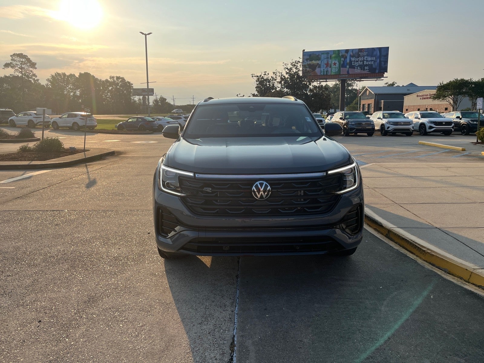 2026 Volkswagen Atlas Cross Sport 2.0T SEL R-Line Black