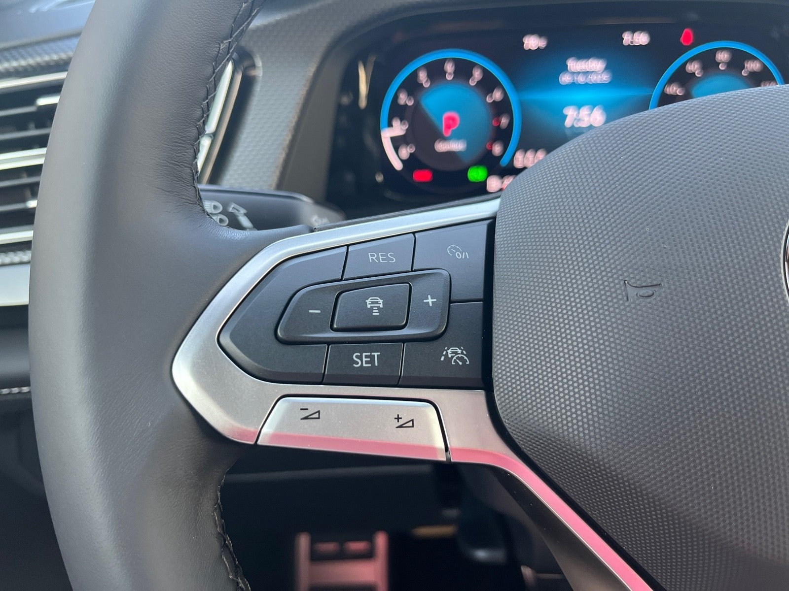 2026 Volkswagen Atlas Cross Sport 2.0T SEL R-Line Black