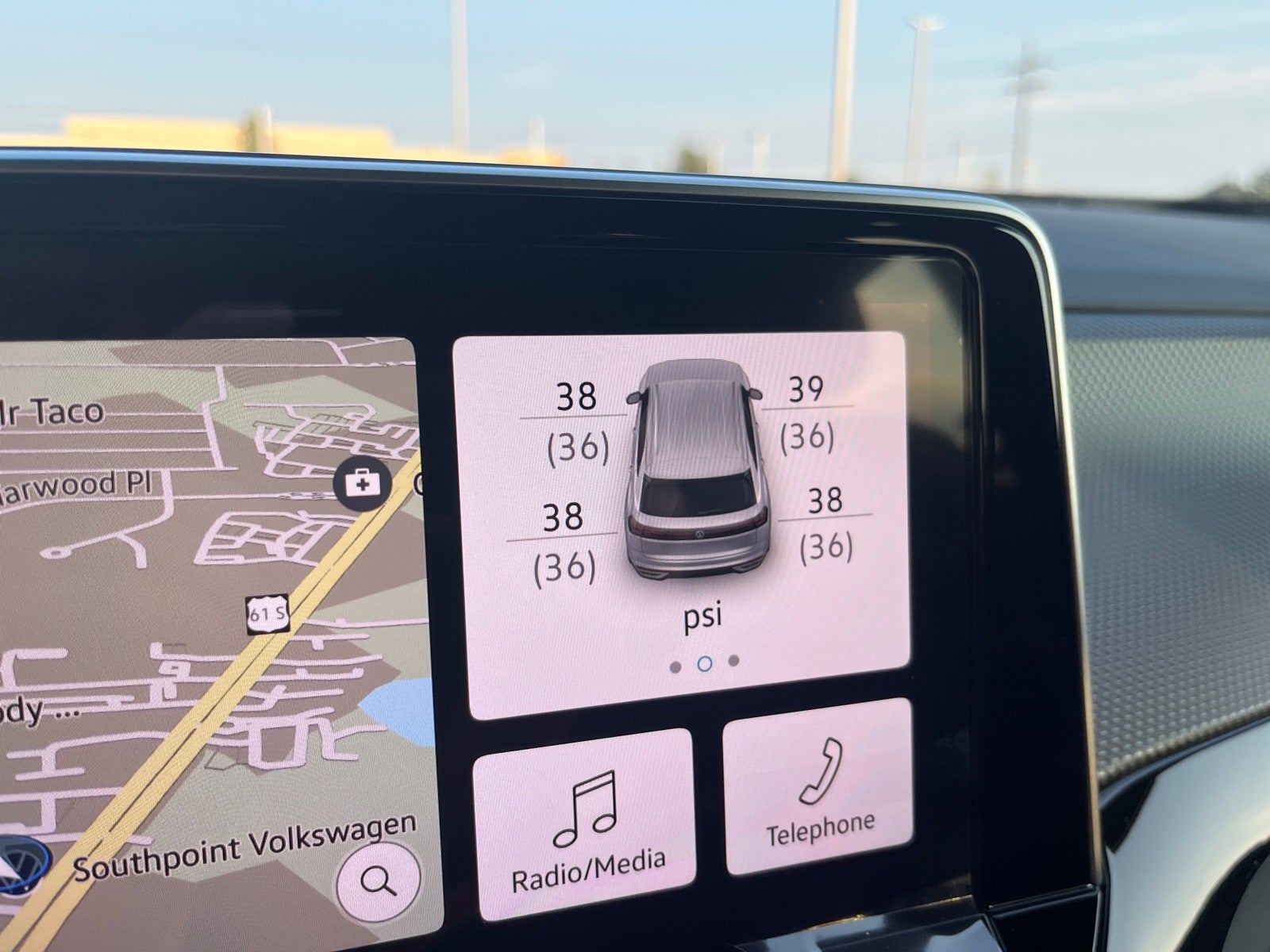 2026 Volkswagen Atlas Cross Sport 2.0T SEL R-Line Black