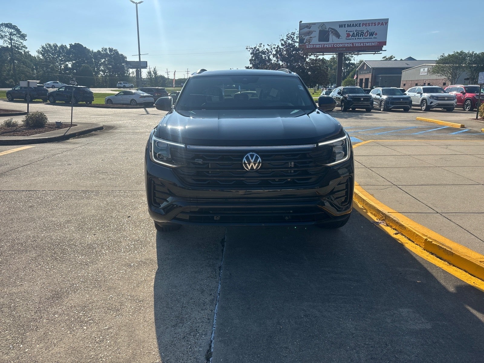 2026 Volkswagen Atlas Cross Sport 2.0T SEL R-Line Black