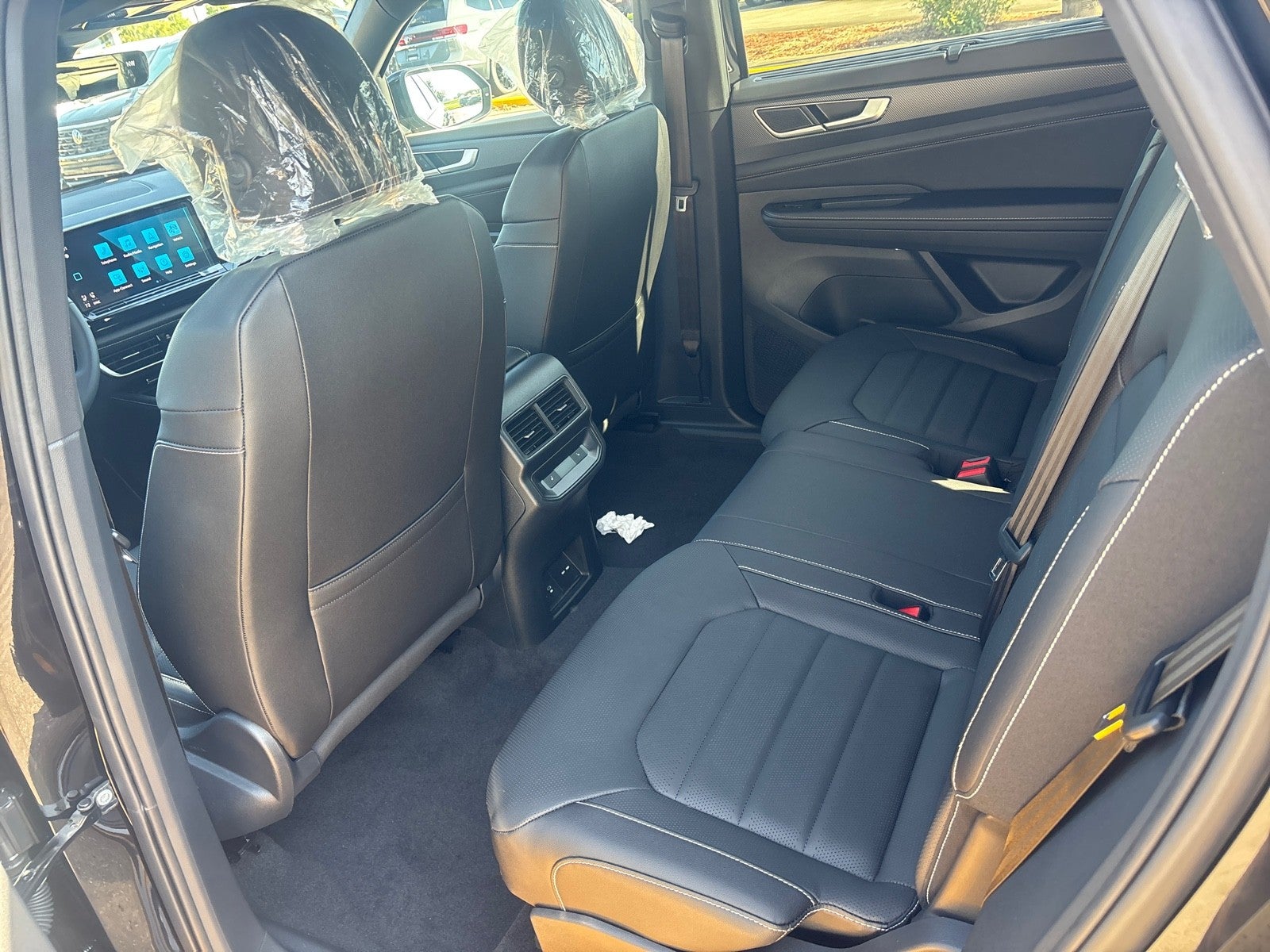 2026 Volkswagen Atlas Cross Sport 2.0T SEL R-Line Black