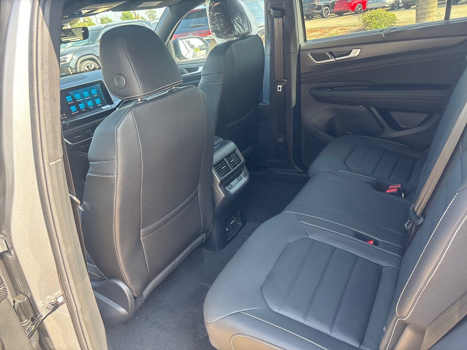2026 Volkswagen Atlas Cross Sport 2.0T SEL R-Line Black
