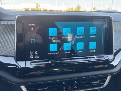 2026 Volkswagen Atlas Cross Sport 2.0T SEL R-Line Black