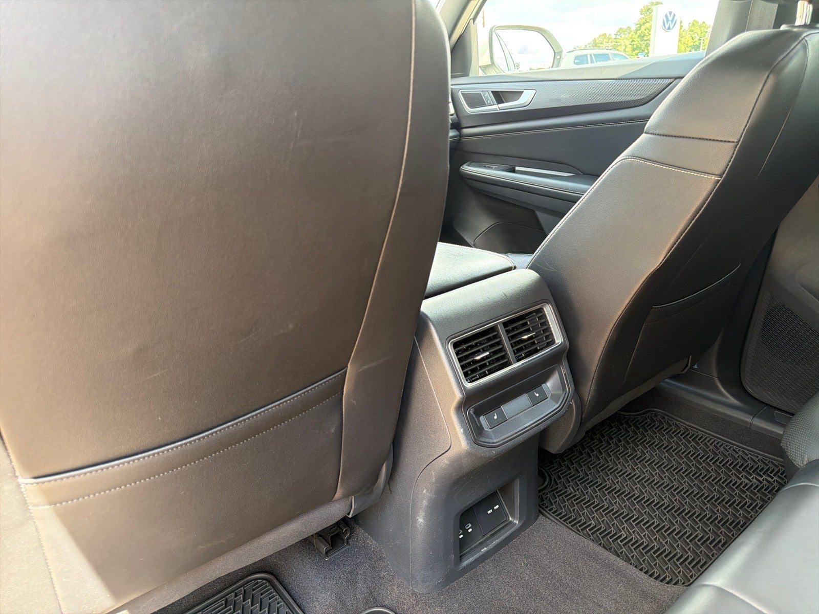 2024 Volkswagen Atlas Cross Sport 2.0T SEL R-Line