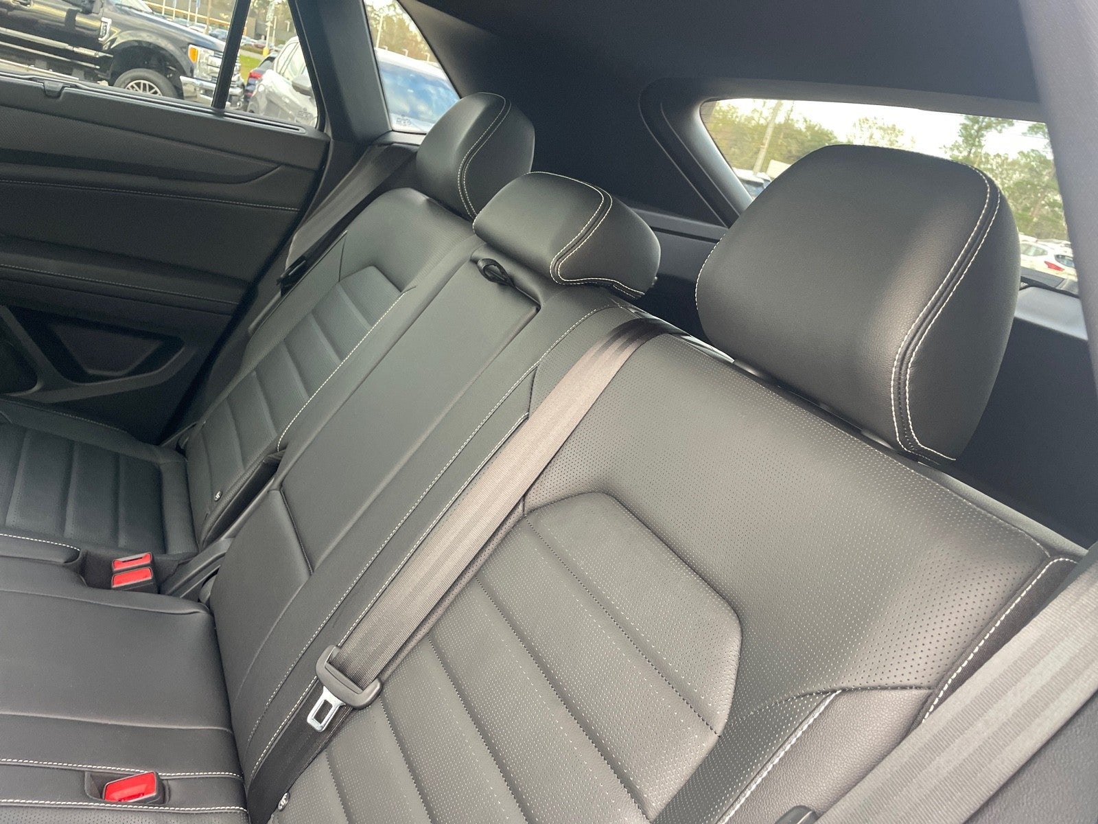 2025 Volkswagen Atlas Cross Sport 2.0T SEL R-Line Black