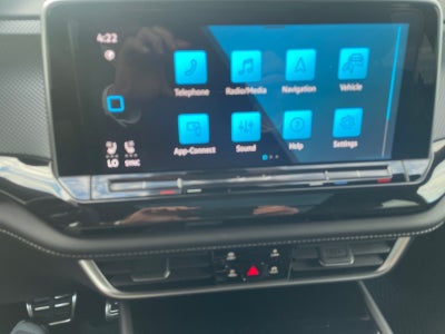 2025 Volkswagen Atlas Cross Sport 2.0T SEL R-Line Black