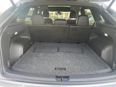 2025 Volkswagen Atlas Cross Sport 2.0T SEL R-Line Black