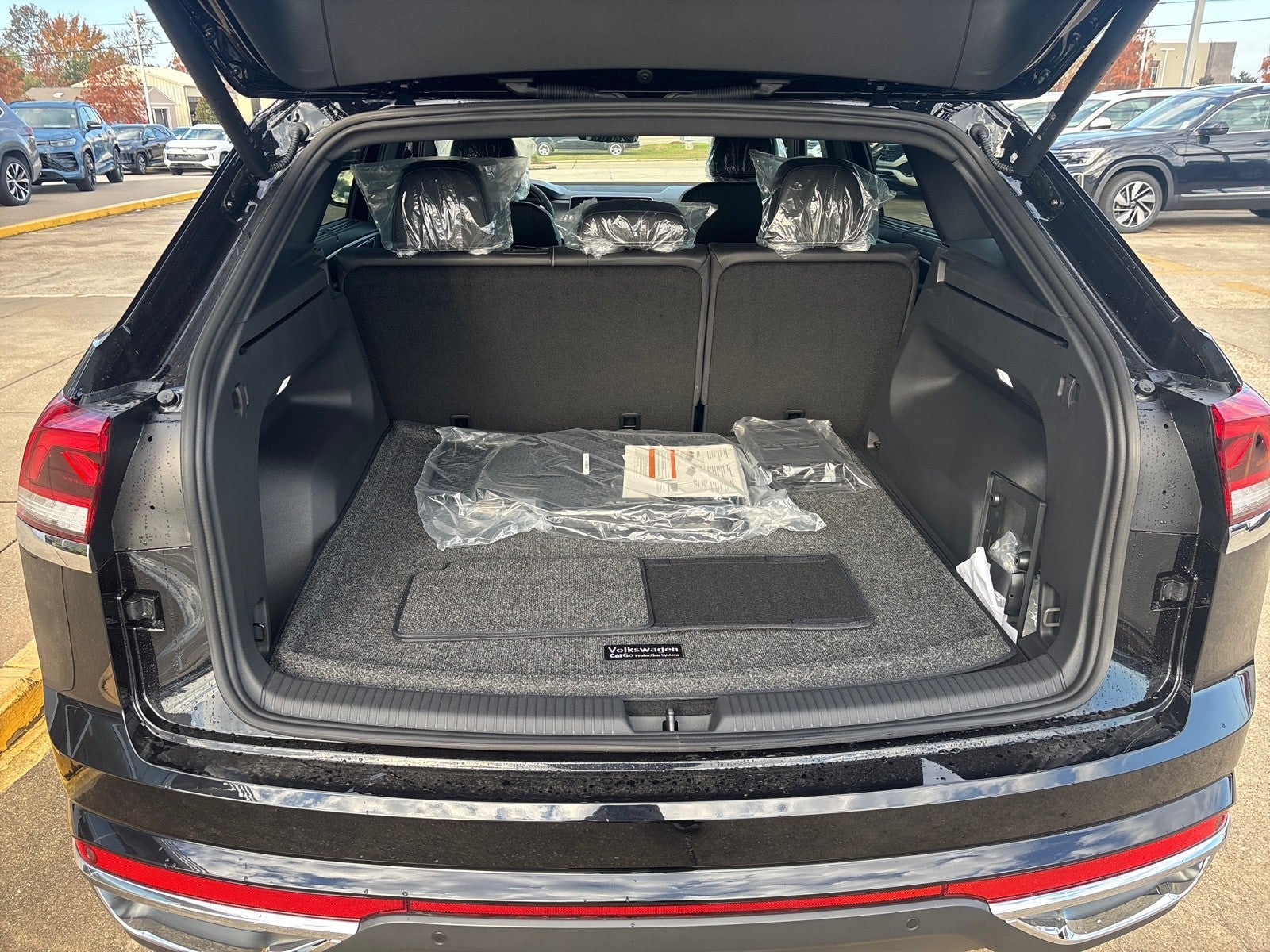 2026 Volkswagen Atlas Cross Sport 2.0T SEL