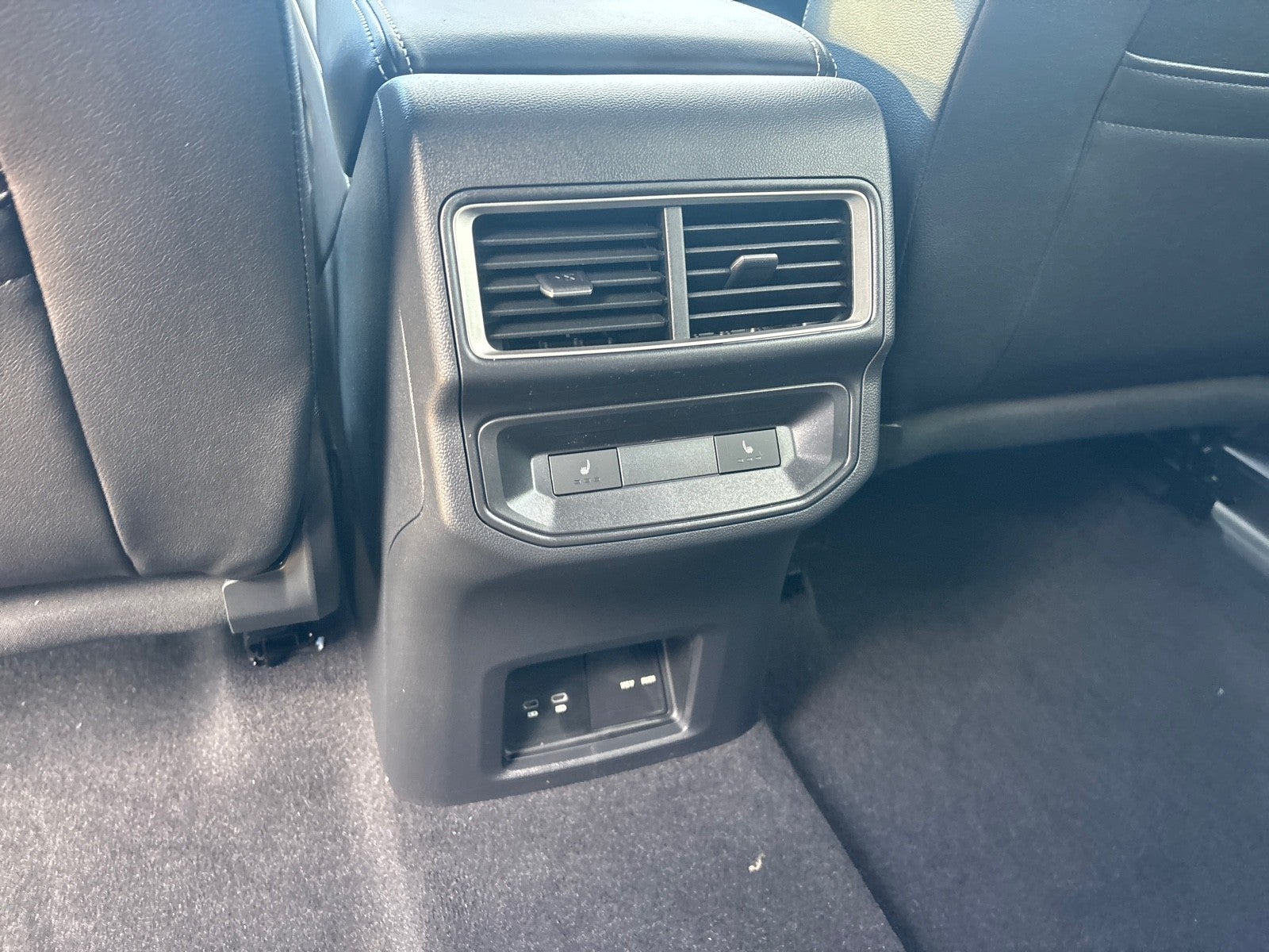 2026 Volkswagen Atlas Cross Sport 2.0T SEL