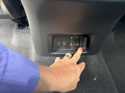 2026 Volkswagen Atlas Cross Sport 2.0T SEL