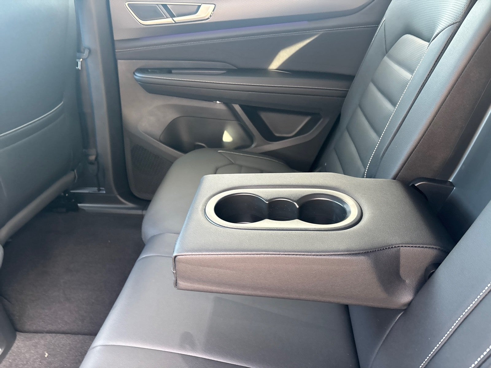 2026 Volkswagen Atlas Cross Sport 2.0T SEL