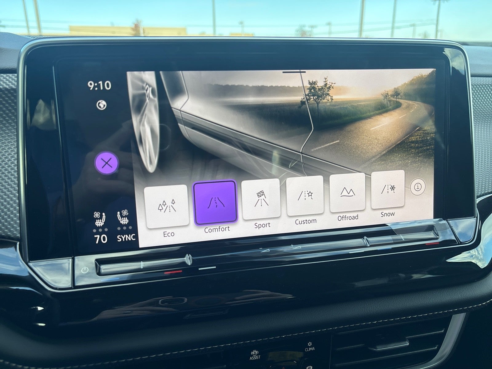 2026 Volkswagen Atlas Cross Sport 2.0T SEL