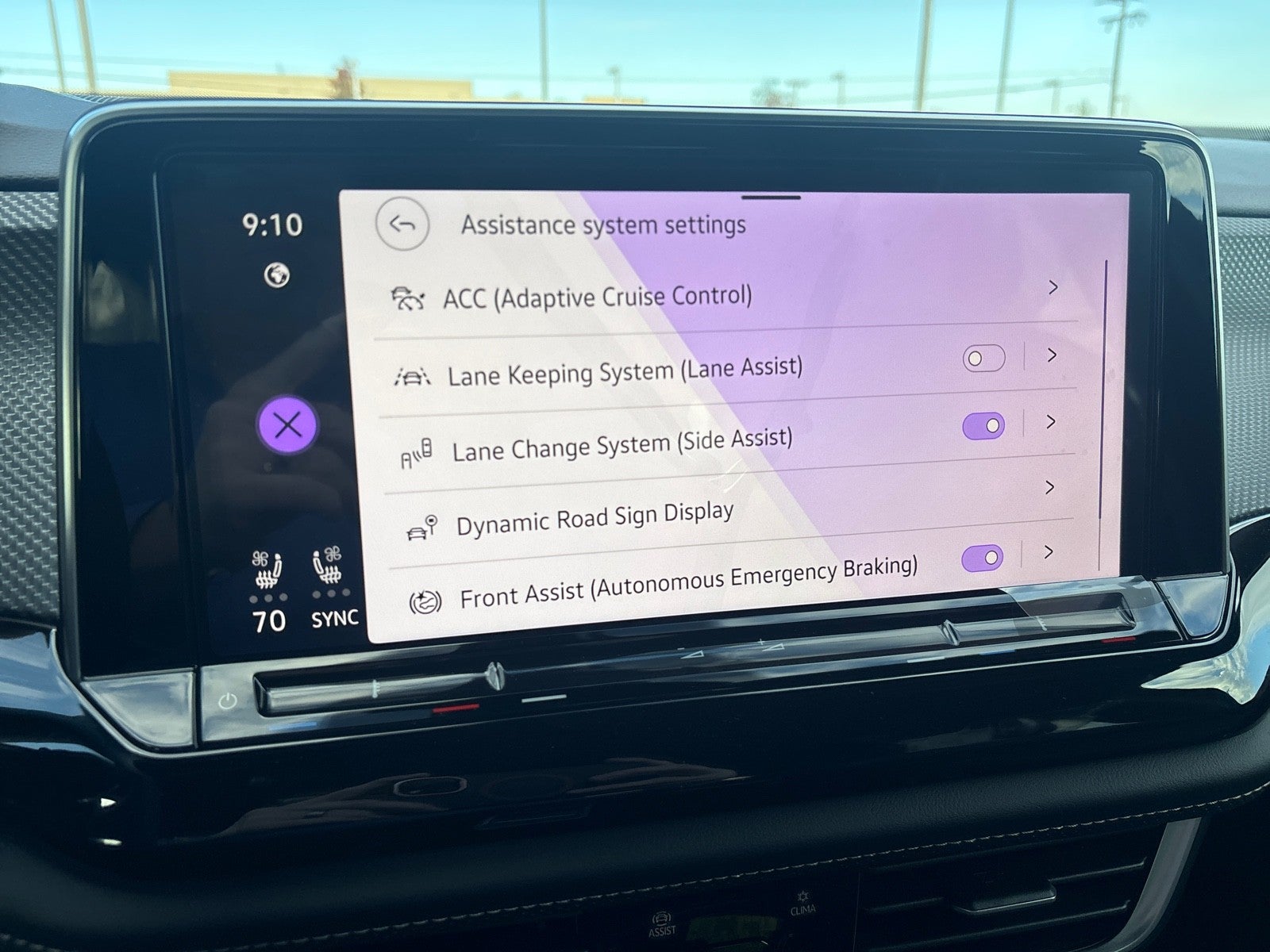 2026 Volkswagen Atlas Cross Sport 2.0T SEL