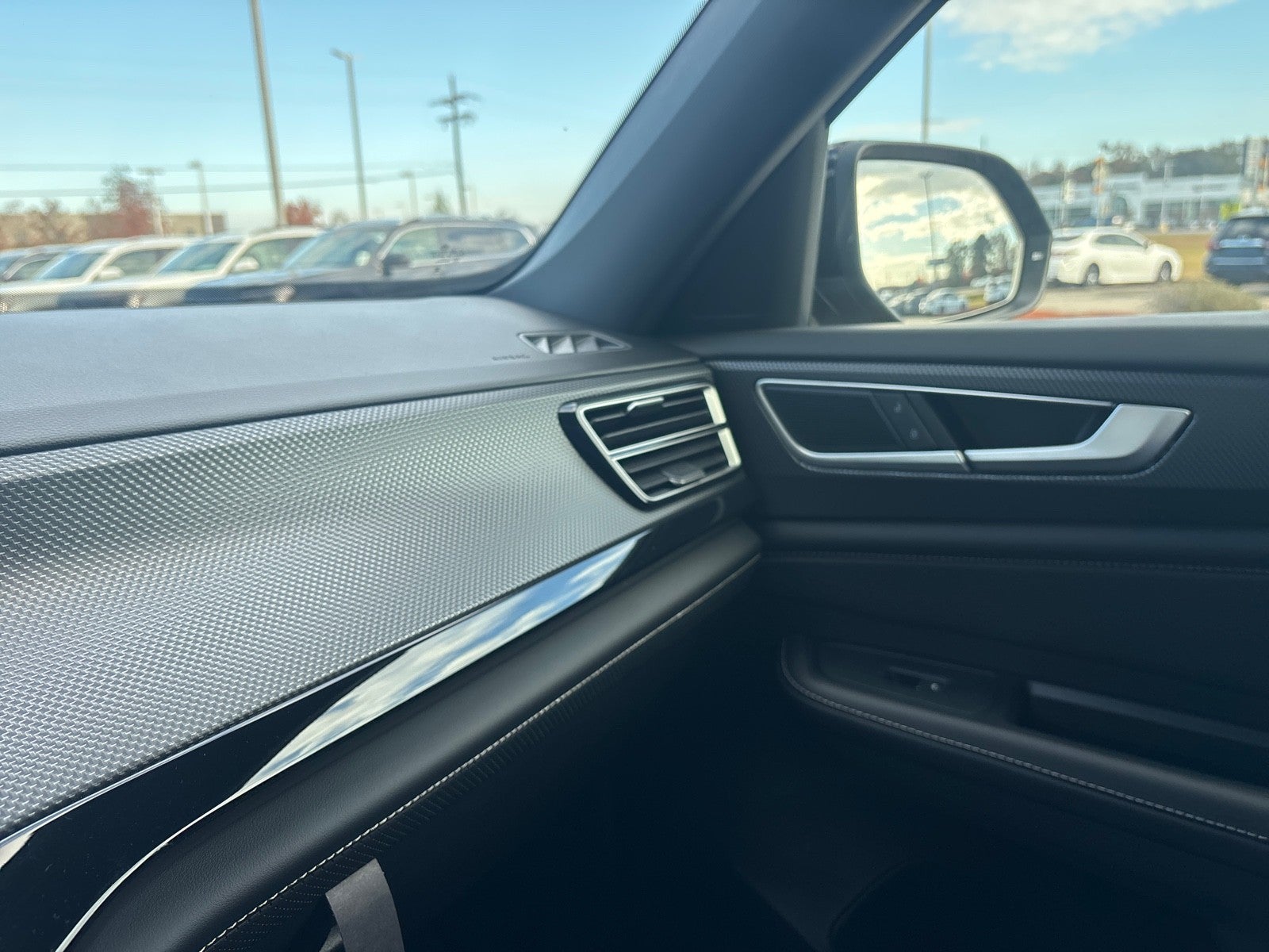 2026 Volkswagen Atlas Cross Sport 2.0T SEL