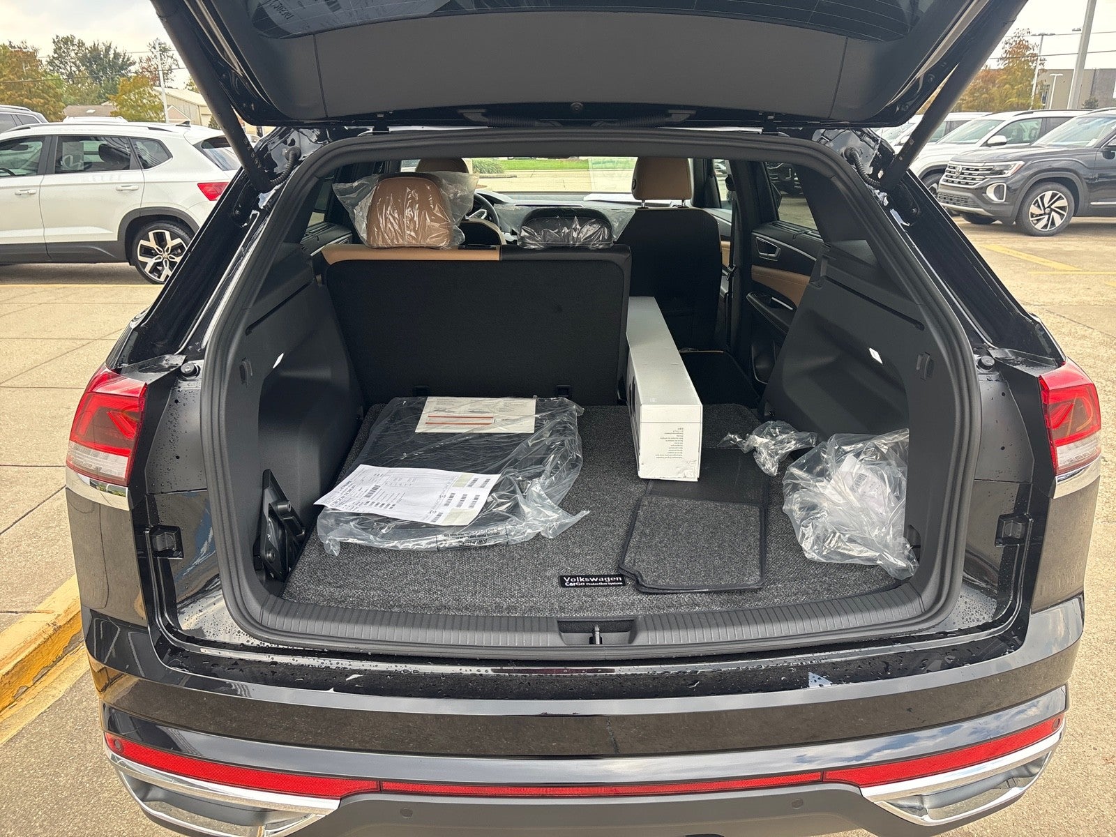 2026 Volkswagen Atlas Cross Sport 2.0T SEL