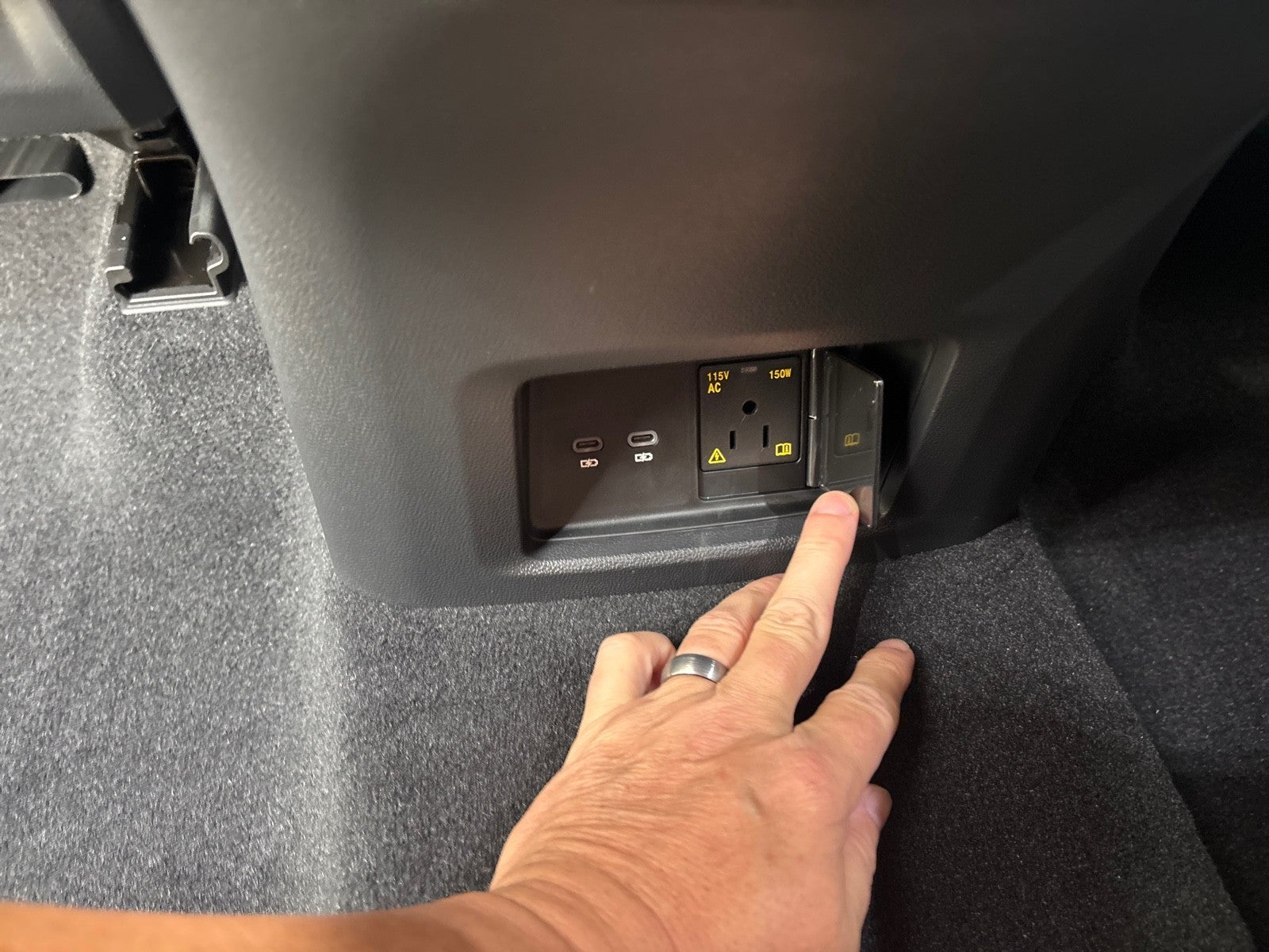 2026 Volkswagen Atlas Cross Sport 2.0T SEL