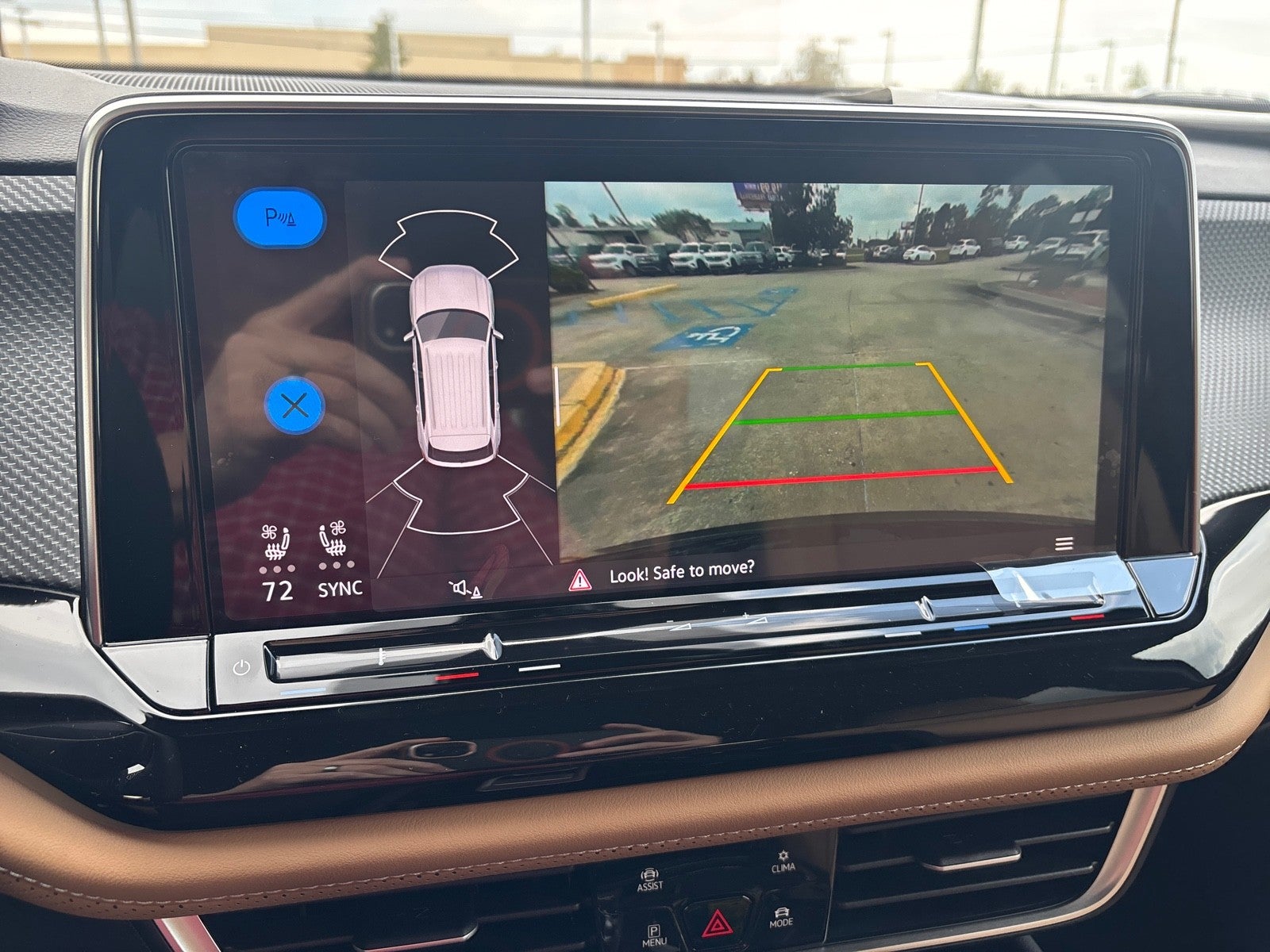 2026 Volkswagen Atlas Cross Sport 2.0T SEL