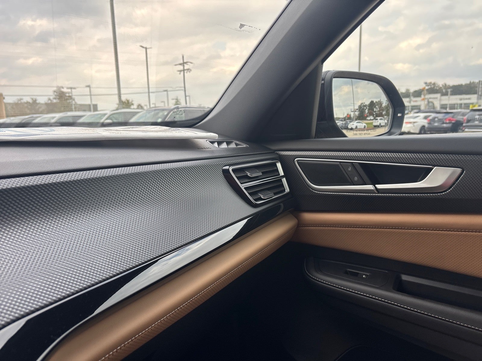 2026 Volkswagen Atlas Cross Sport 2.0T SEL