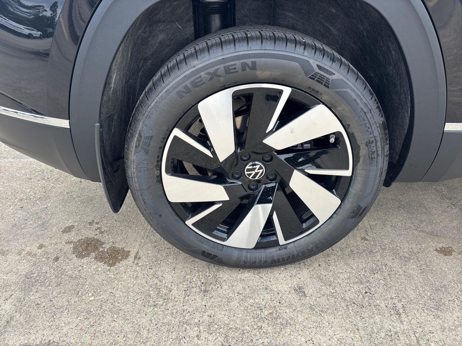 2026 Volkswagen Atlas Cross Sport 2.0T SEL