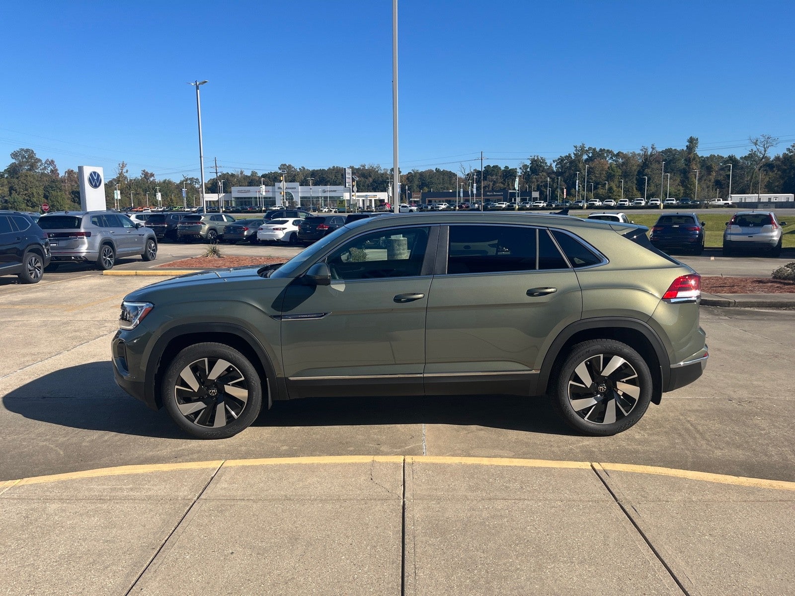 2026 Volkswagen Atlas Cross Sport 2.0T SEL
