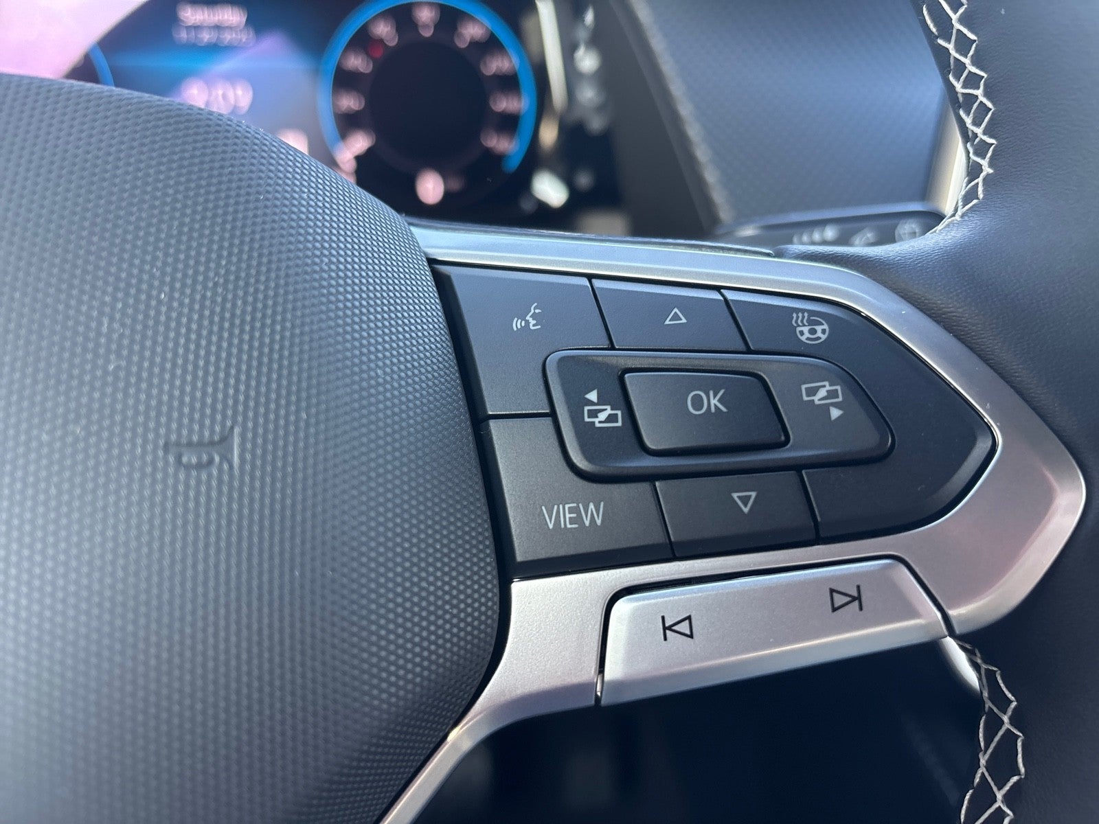 2026 Volkswagen Atlas Cross Sport 2.0T SEL