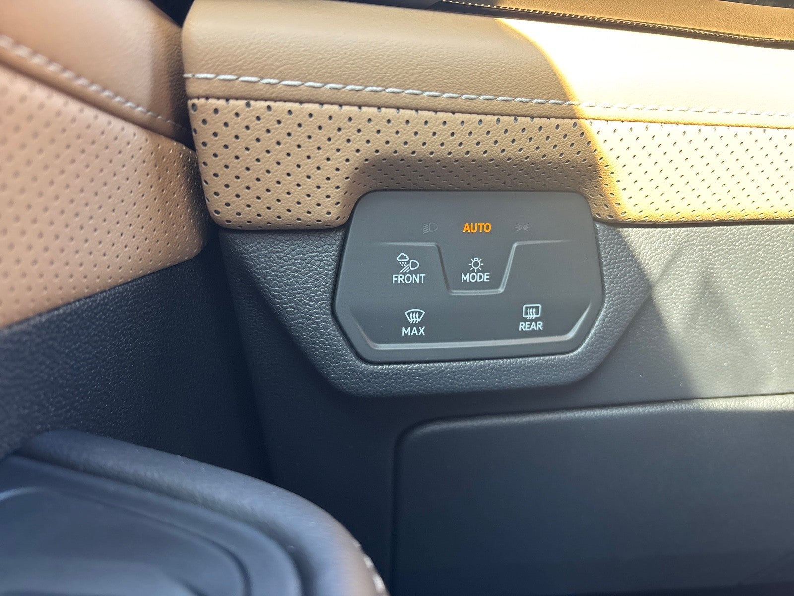 2026 Volkswagen Atlas Cross Sport 2.0T SEL