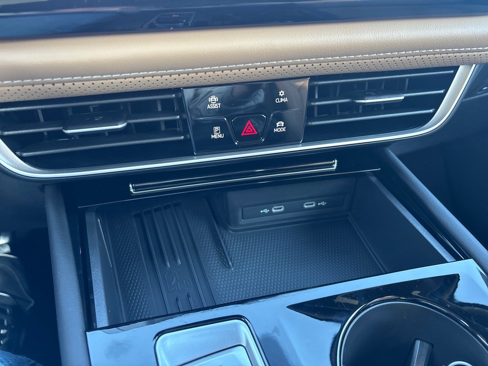 2026 Volkswagen Atlas Cross Sport 2.0T SEL