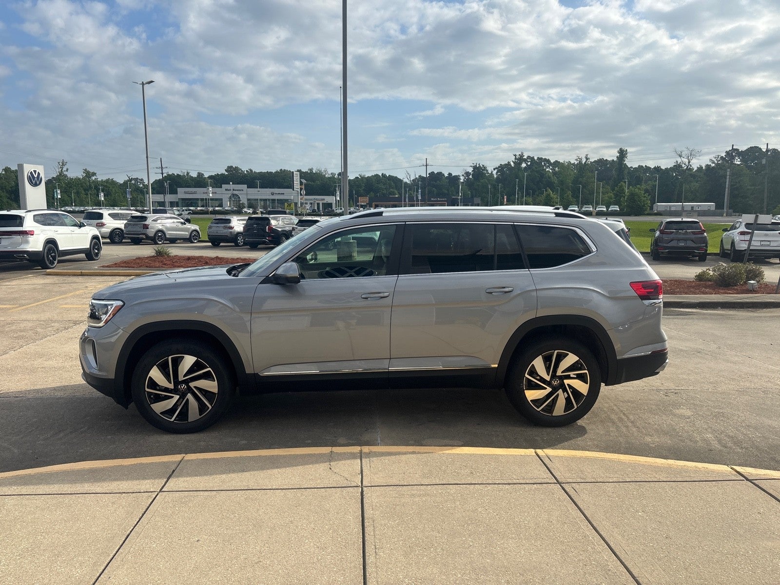 2026 Volkswagen Atlas 2.0T SEL