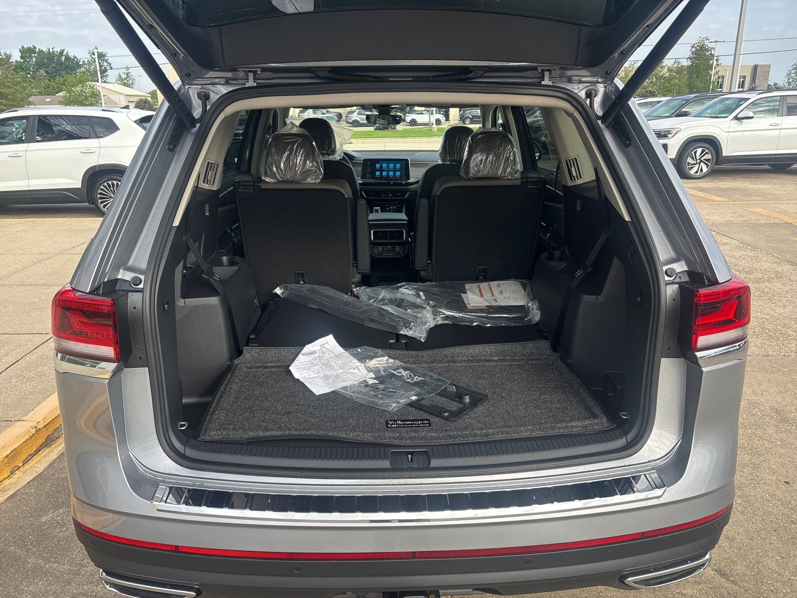 2026 Volkswagen Atlas 2.0T SEL