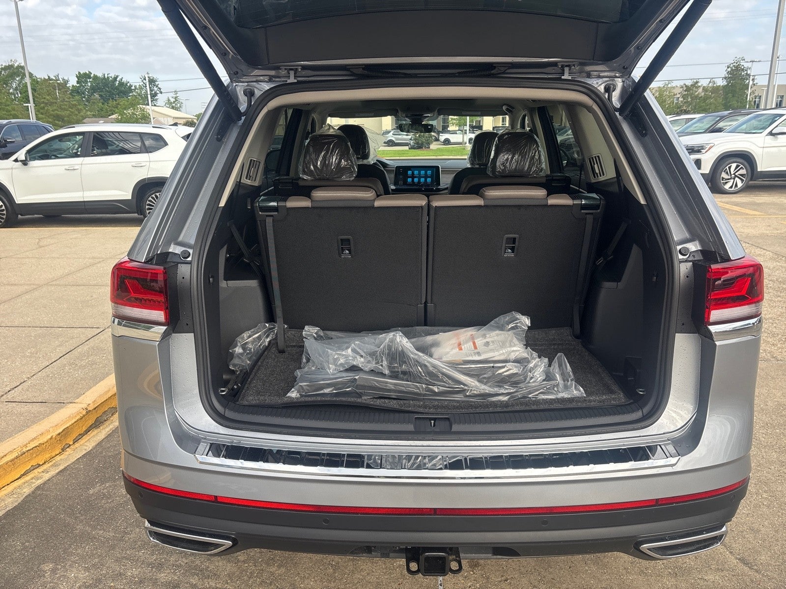 2026 Volkswagen Atlas 2.0T SEL
