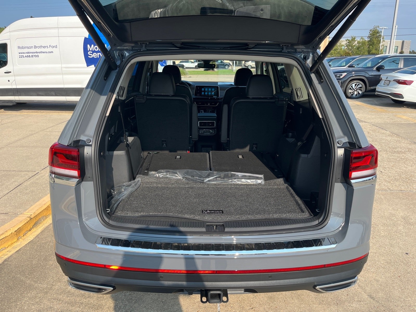 2026 Volkswagen Atlas 2.0T SEL