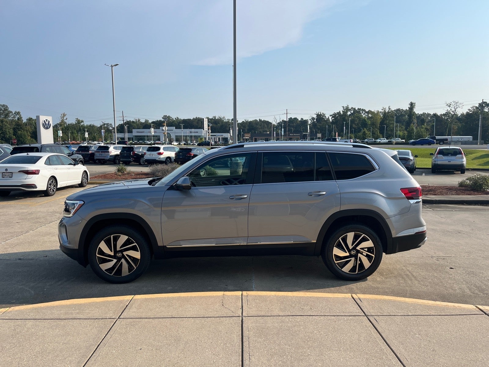 2026 Volkswagen Atlas 2.0T SEL