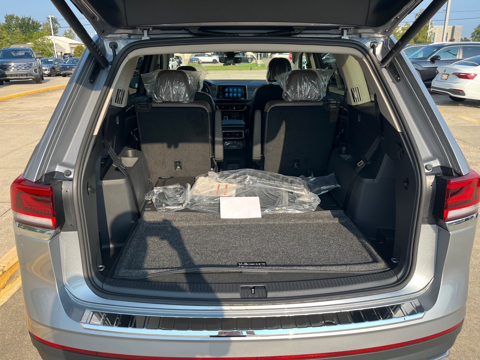 2026 Volkswagen Atlas 2.0T SEL