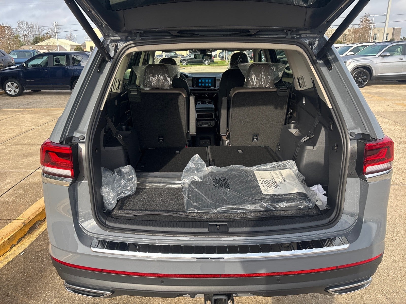 2026 Volkswagen Atlas 2.0T SEL