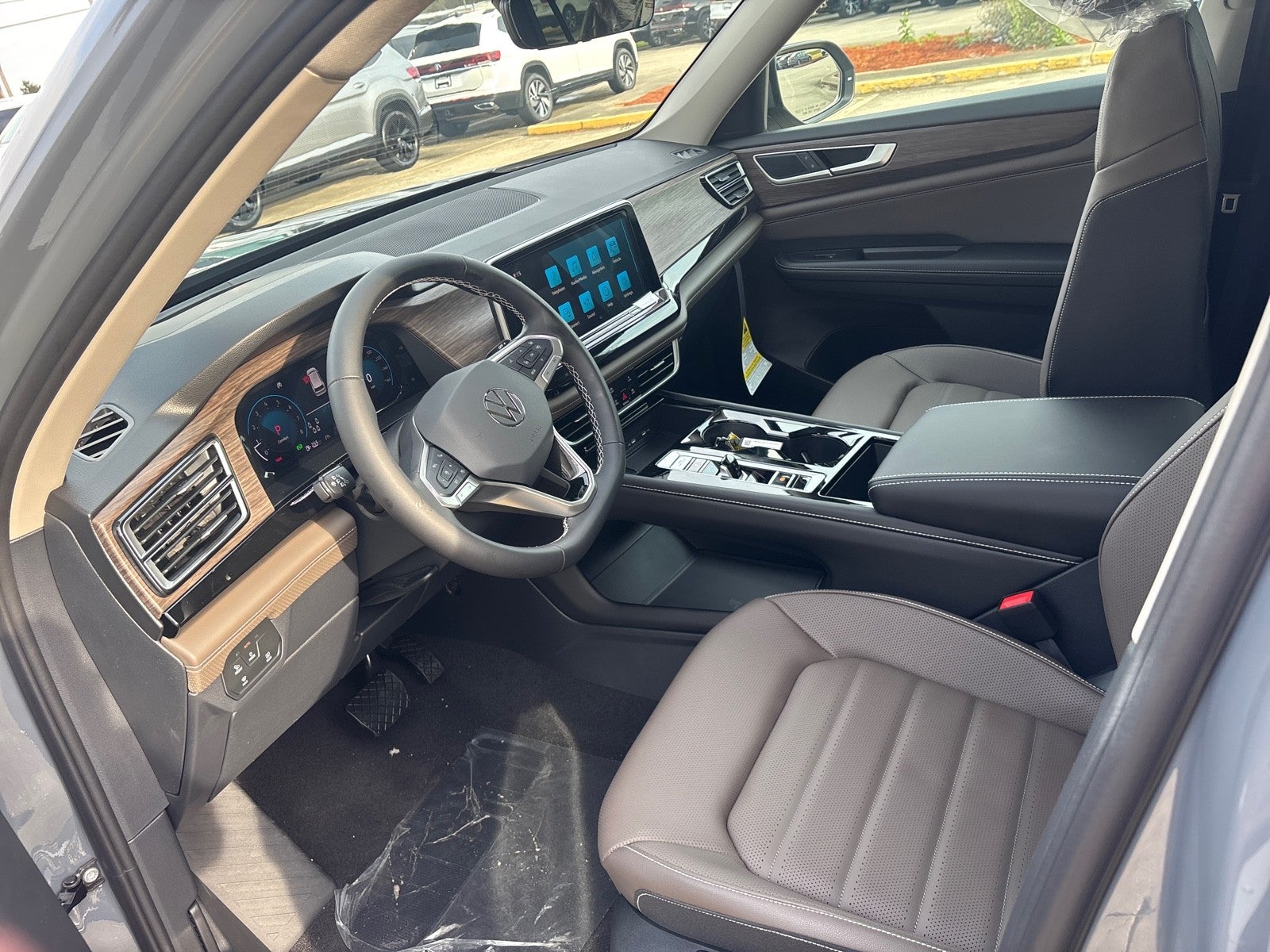 2026 Volkswagen Atlas 2.0T SEL