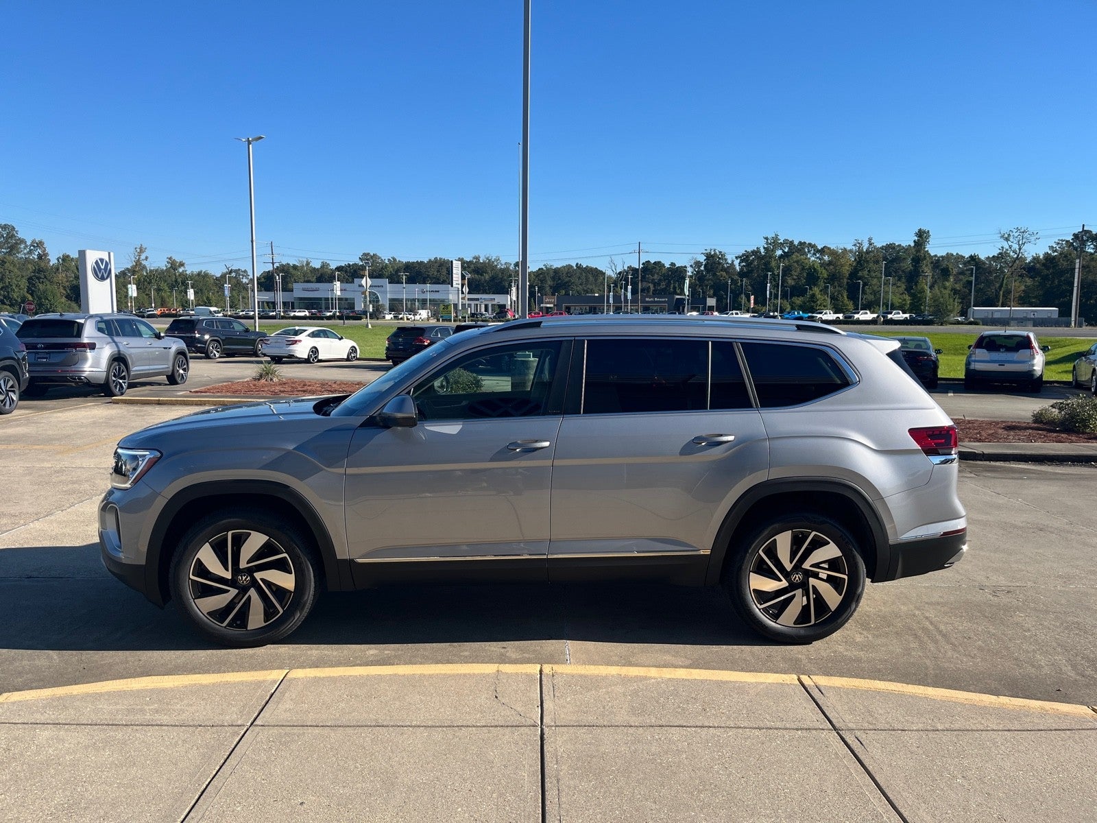 2026 Volkswagen Atlas 2.0T SEL