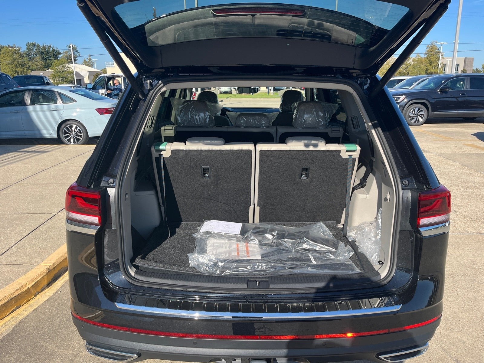 2026 Volkswagen Atlas 2.0T SEL