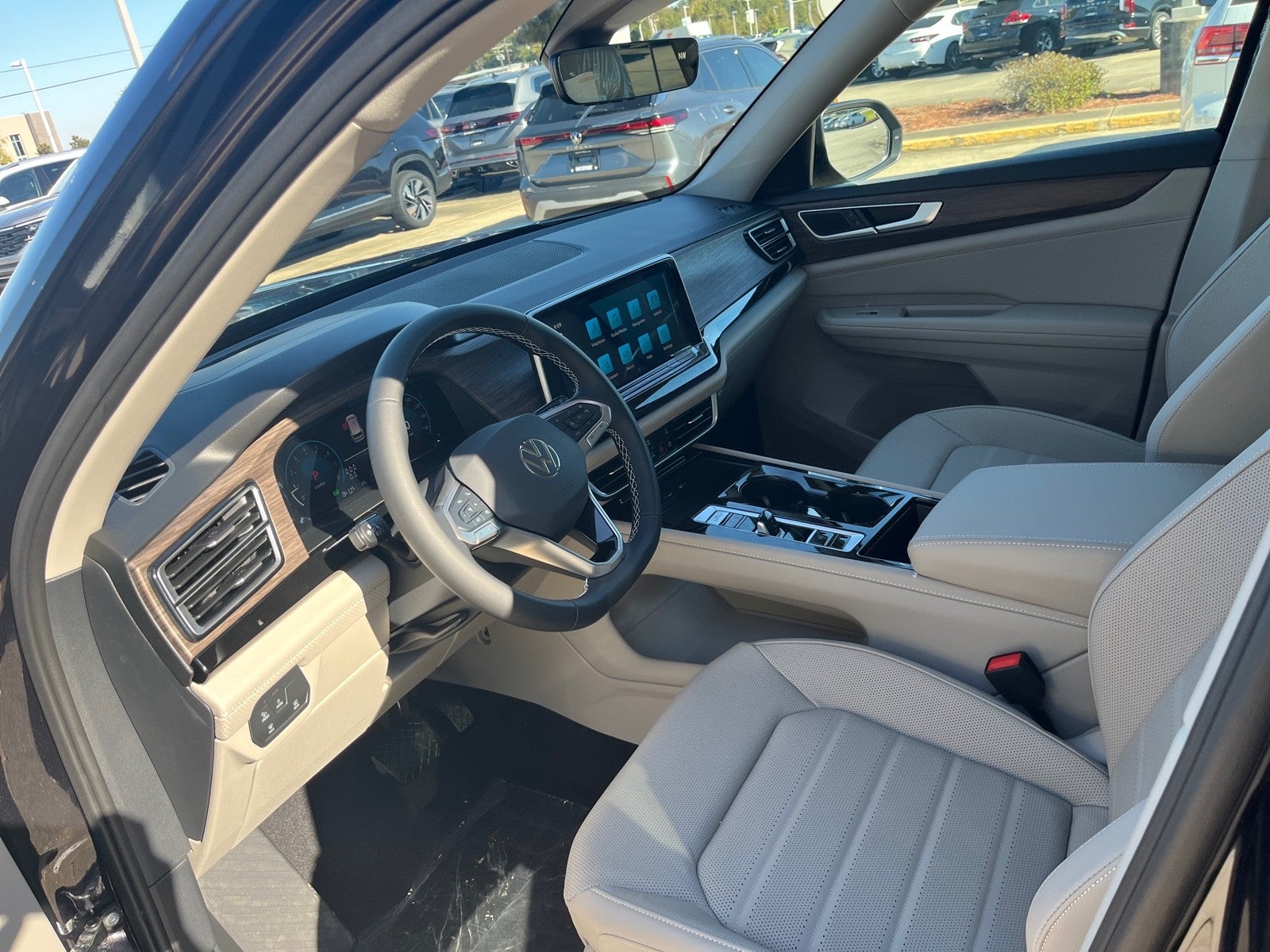 2026 Volkswagen Atlas 2.0T SEL