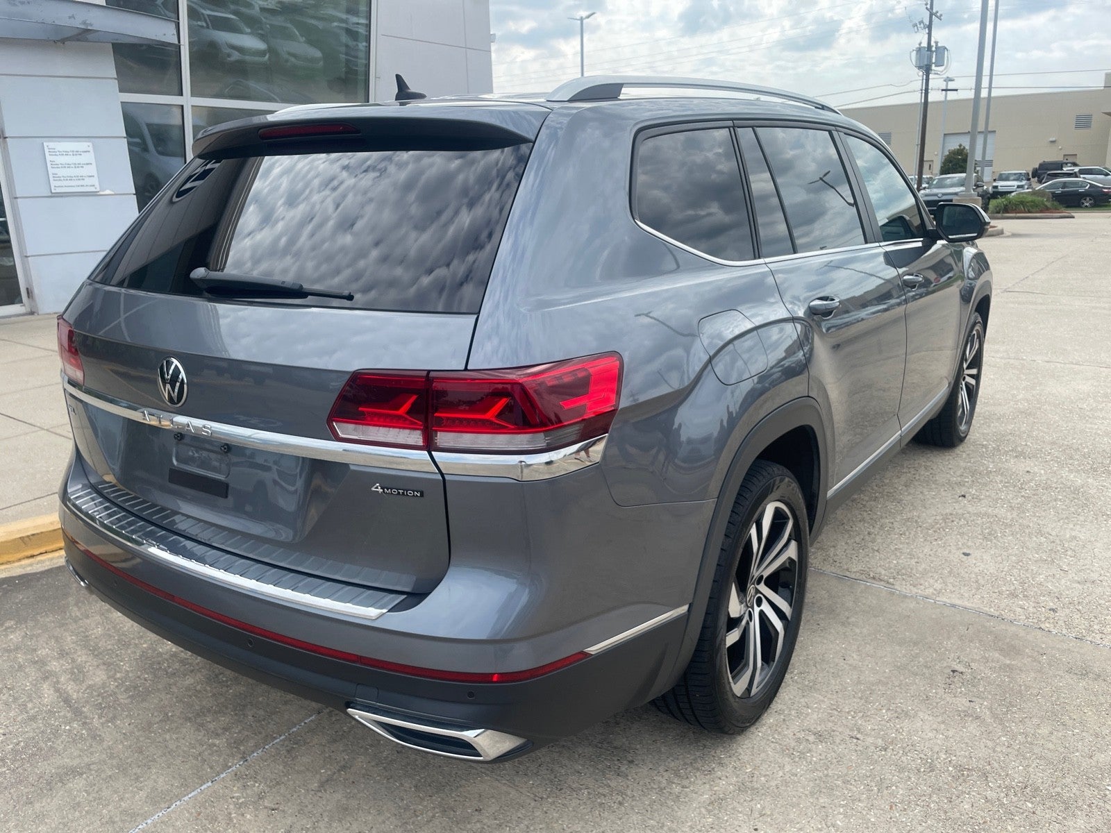 2023 Volkswagen Atlas 2.0T SEL