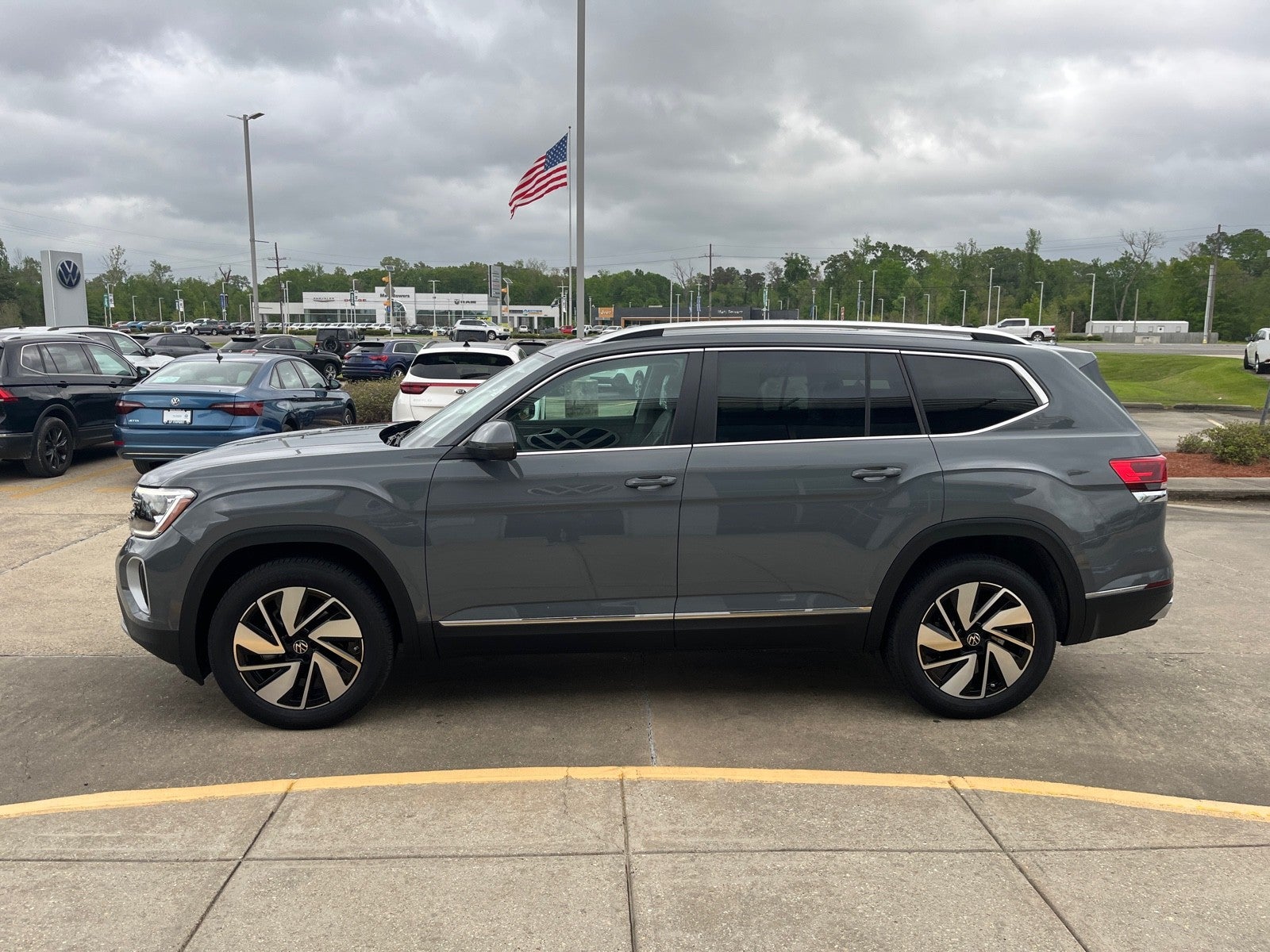 2025 Volkswagen Atlas 2.0T SEL
