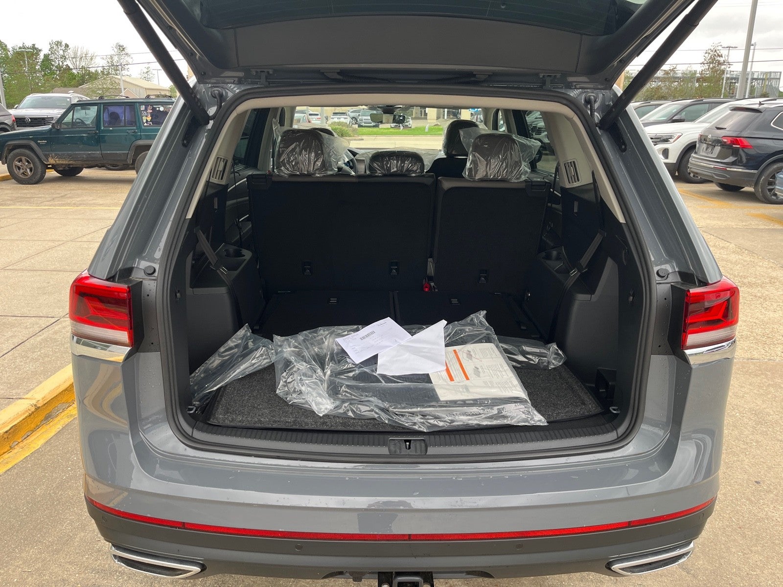 2025 Volkswagen Atlas 2.0T SEL