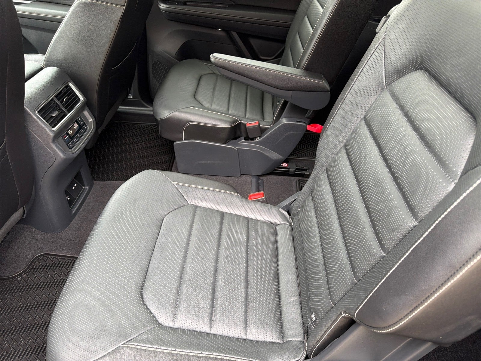 2024 Volkswagen Atlas 2.0T SEL